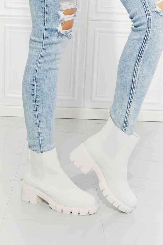 MMShoes Work For It Matte Lug Sole Chelsea Boots in White - Nine One Network